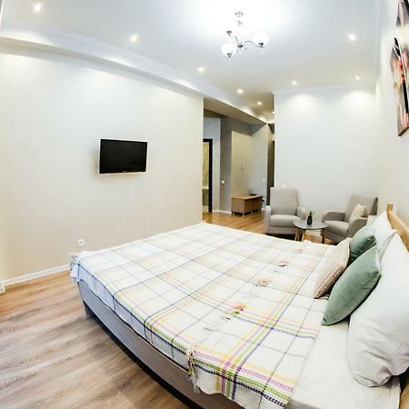 Great Apartment Near Unic Shopping Center Chisinau Exterior photo