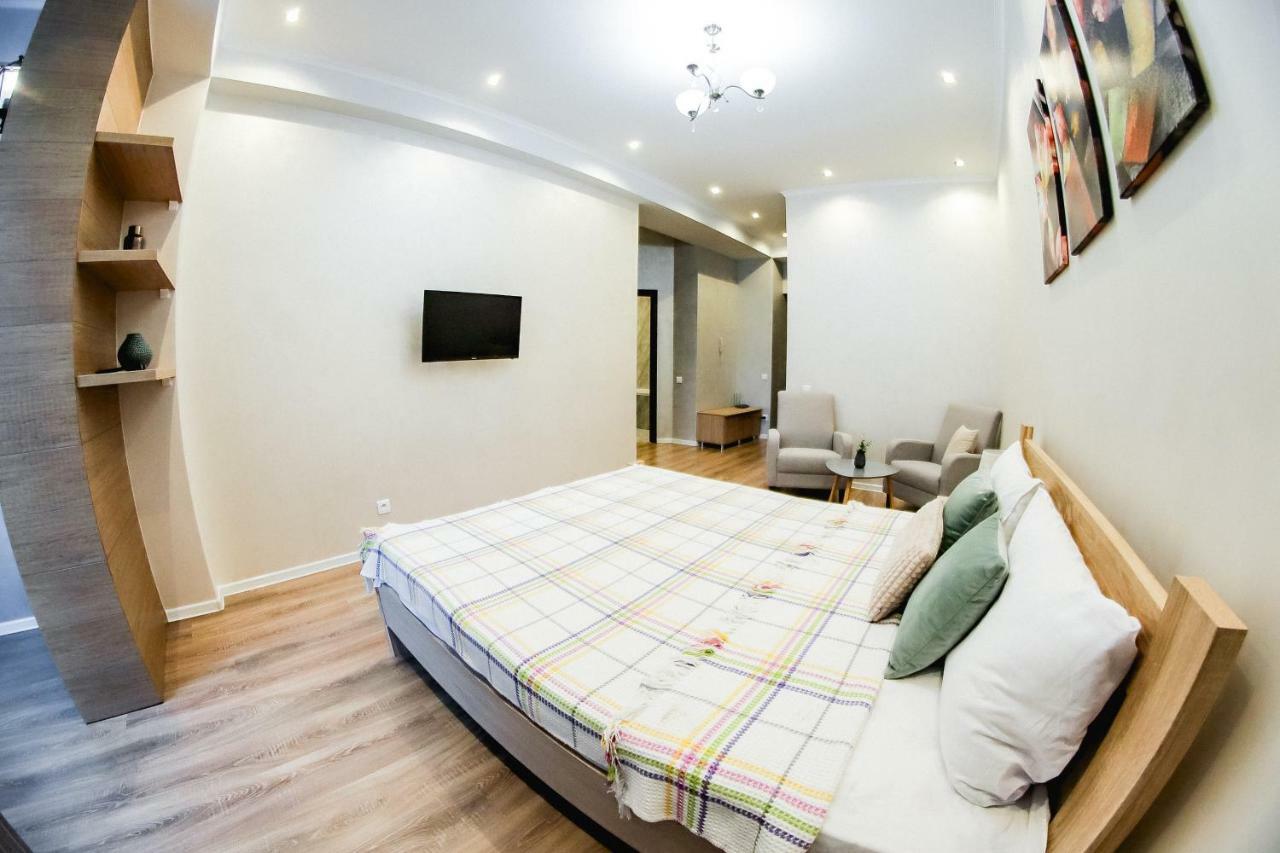 Great Apartment Near Unic Shopping Center Chisinau Exterior photo